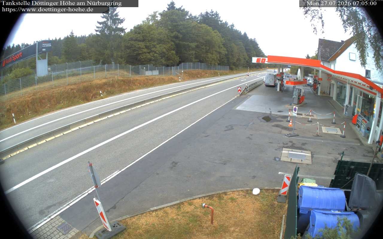 Archived image Webcam Gas station "Döttinger Höhe"