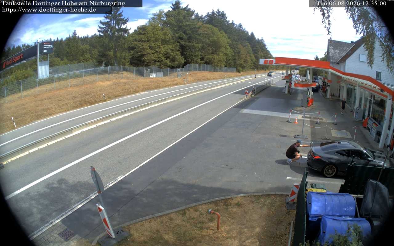 Archiv Foto Webcam Tankstelle Döttinger Höhe am Nürburgring