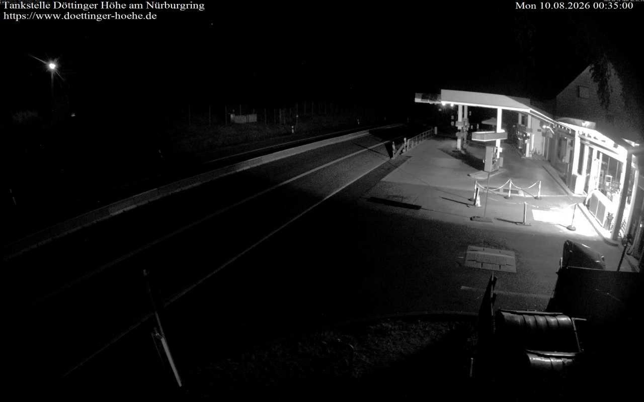 Archived image Webcam Gas station "Döttinger Höhe"