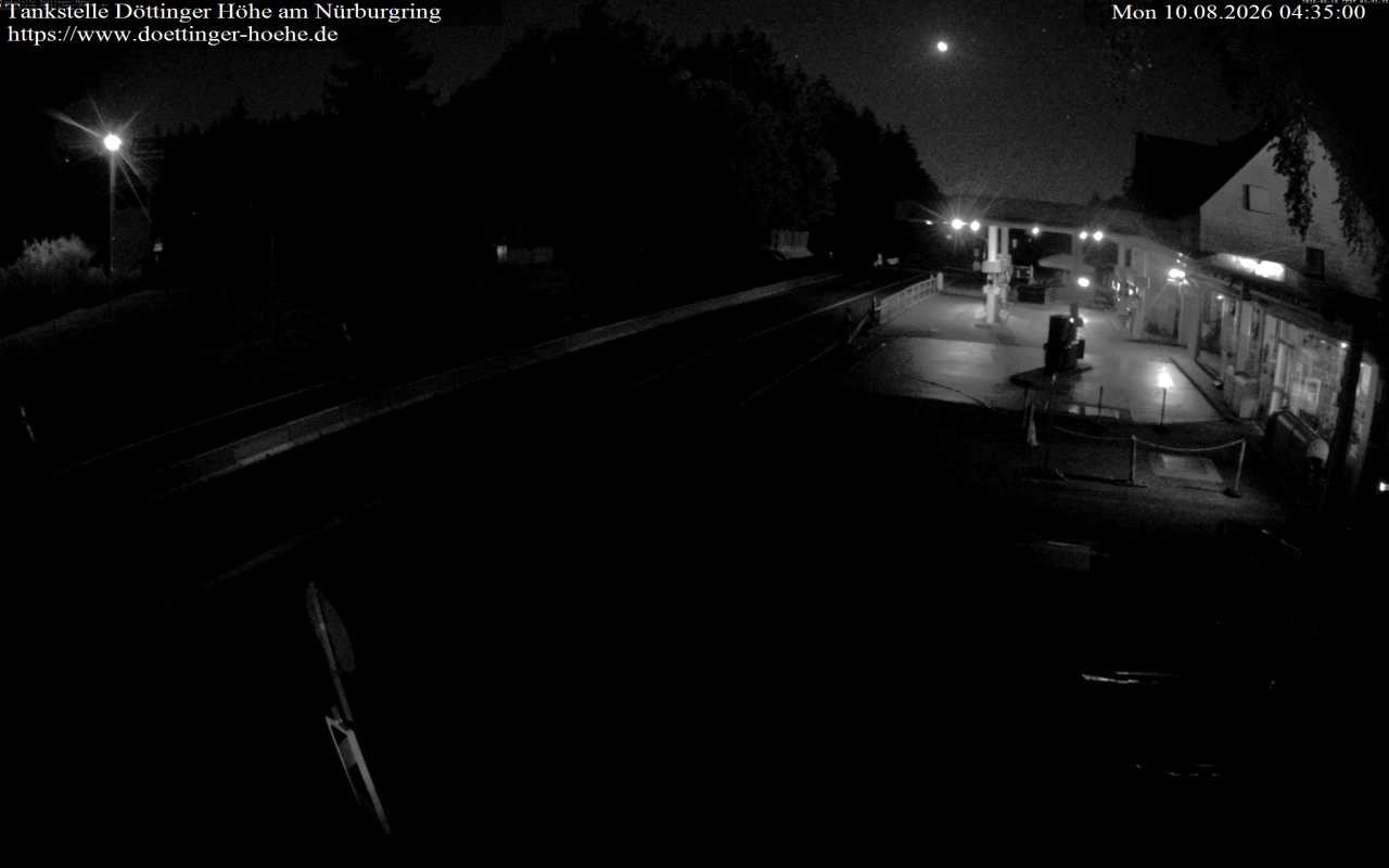 Archived image Webcam Gas station "Döttinger Höhe"