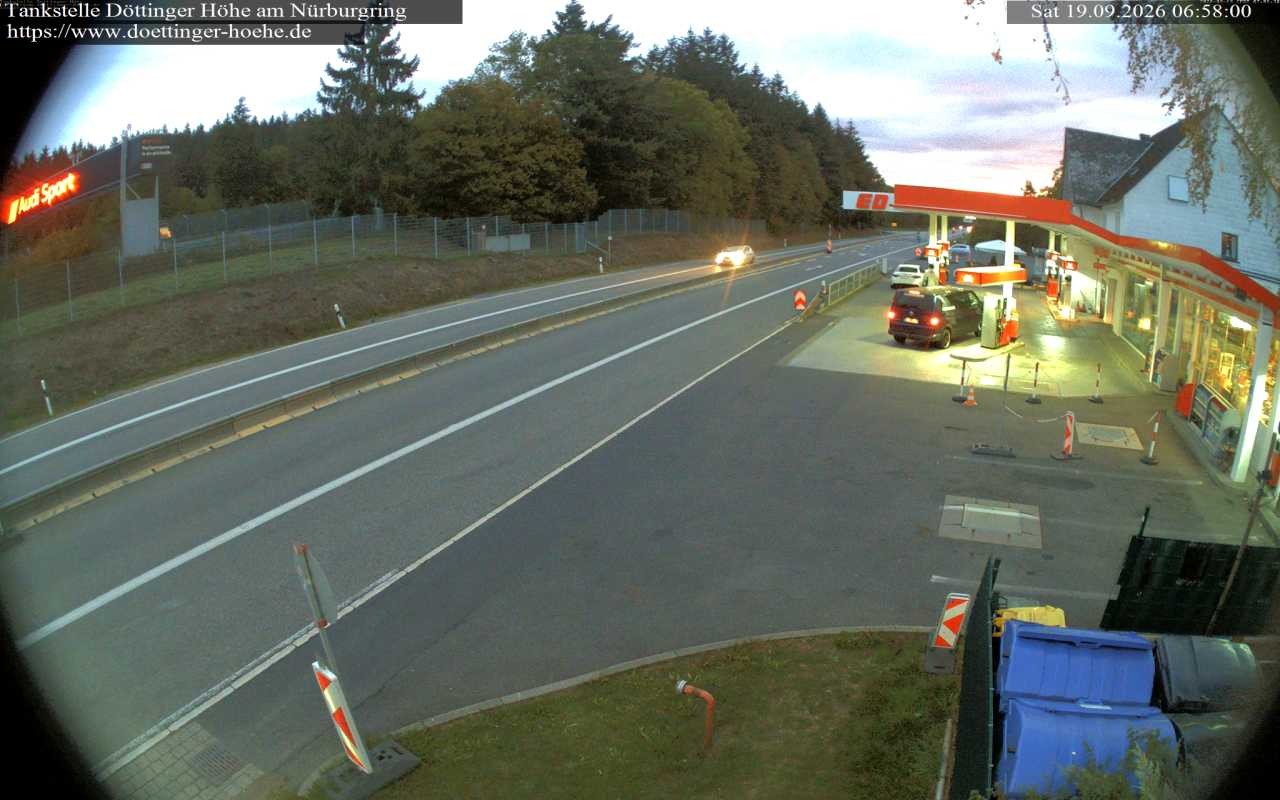 Archiv Foto Webcam Tankstelle Döttinger Höhe am Nürburgring
