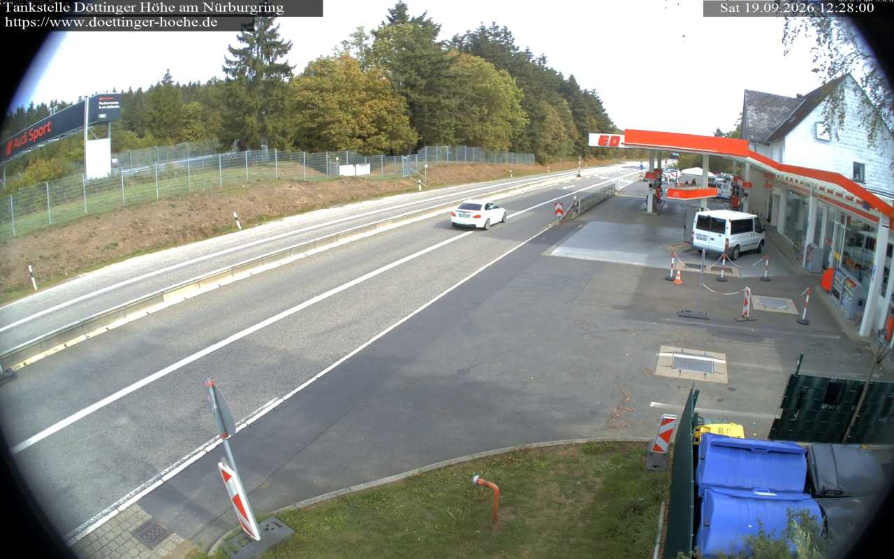 Archiv Foto Webcam Tankstelle Döttinger Höhe am Nürburgring