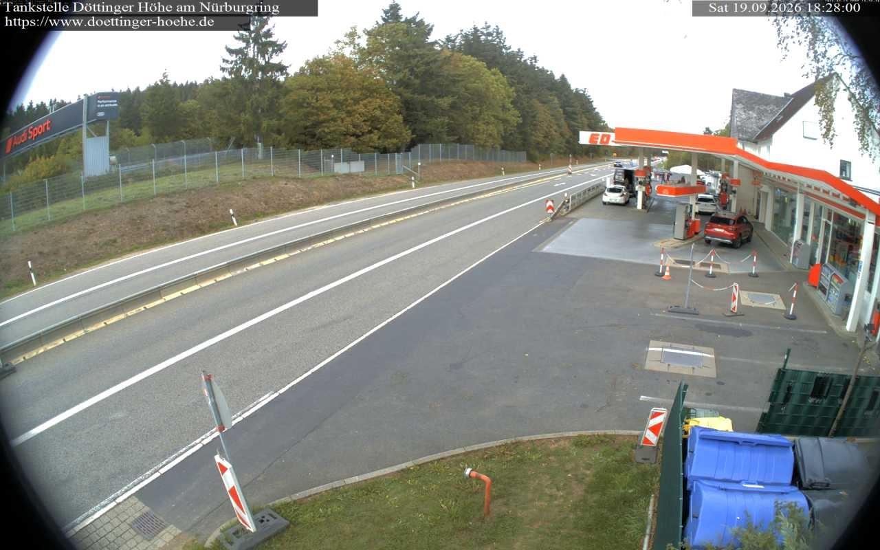 Archiv Foto Webcam Tankstelle Döttinger Höhe am Nürburgring