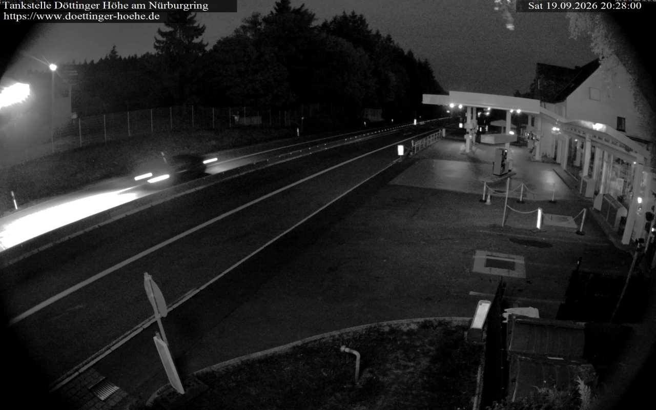 Archiv Foto Webcam Tankstelle Döttinger Höhe am Nürburgring