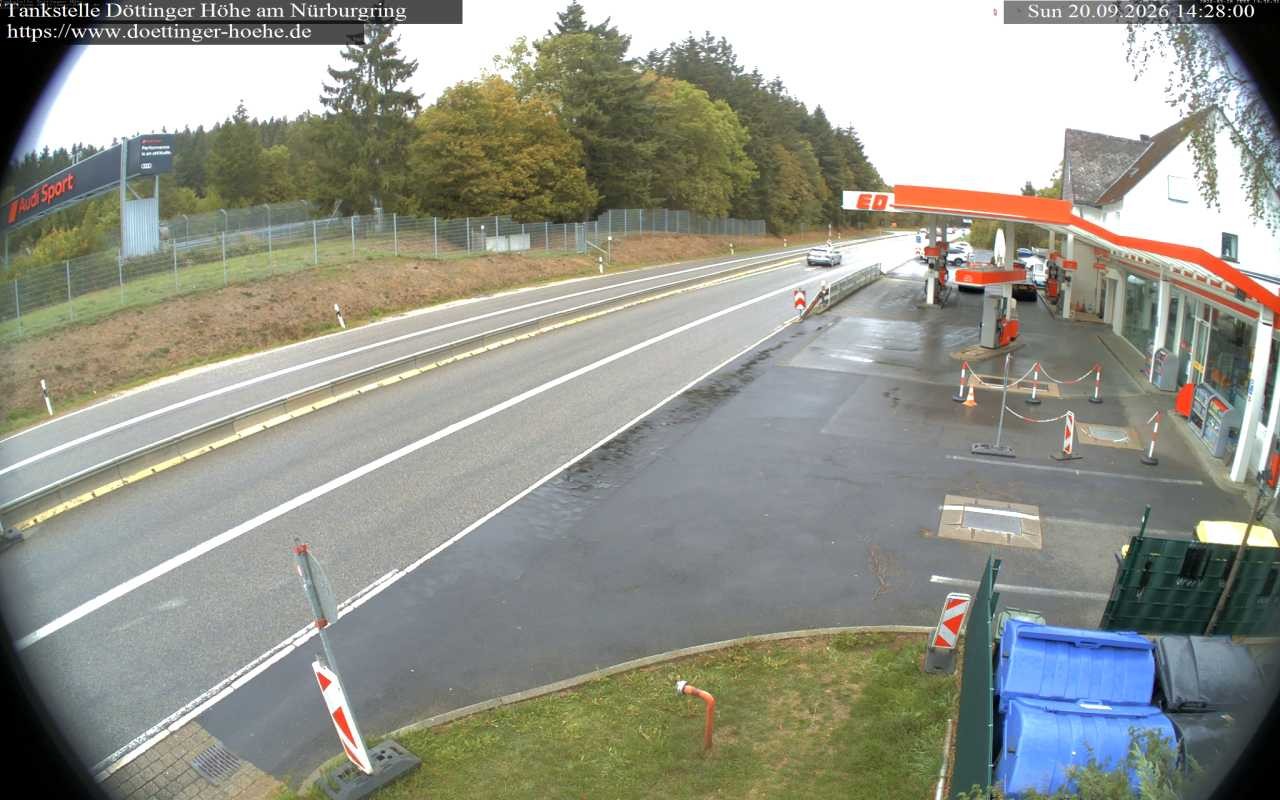 Archiv Foto Webcam Tankstelle Döttinger Höhe am Nürburgring