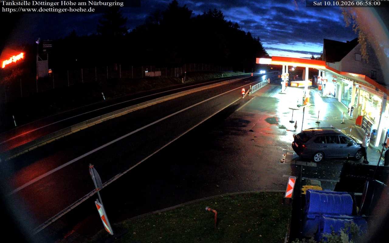 Archiv Foto Webcam Tankstelle Döttinger Höhe am Nürburgring