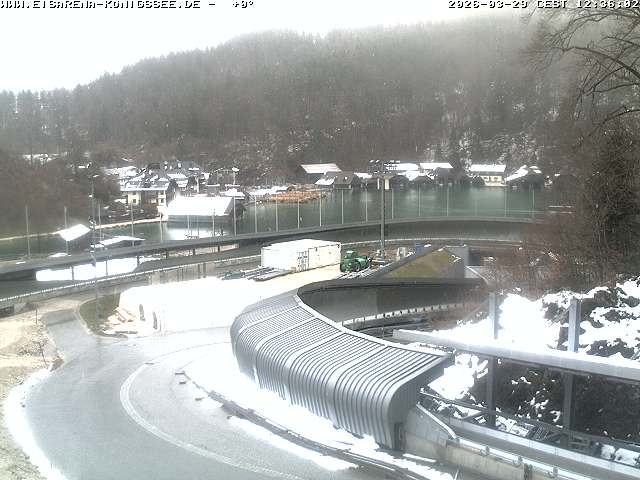 Archived image Webcam Bobsled run Koenigssee