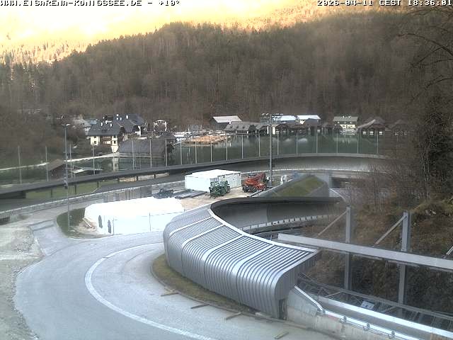 Archived image Webcam Bobsled run Koenigssee
