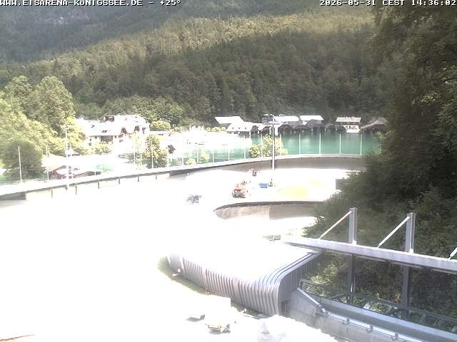 Archived image Webcam Bobsled run Koenigssee