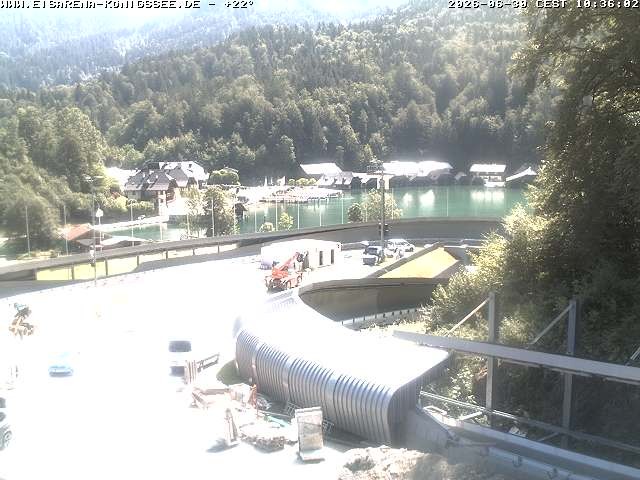 Archived image Webcam Bobsled run Koenigssee