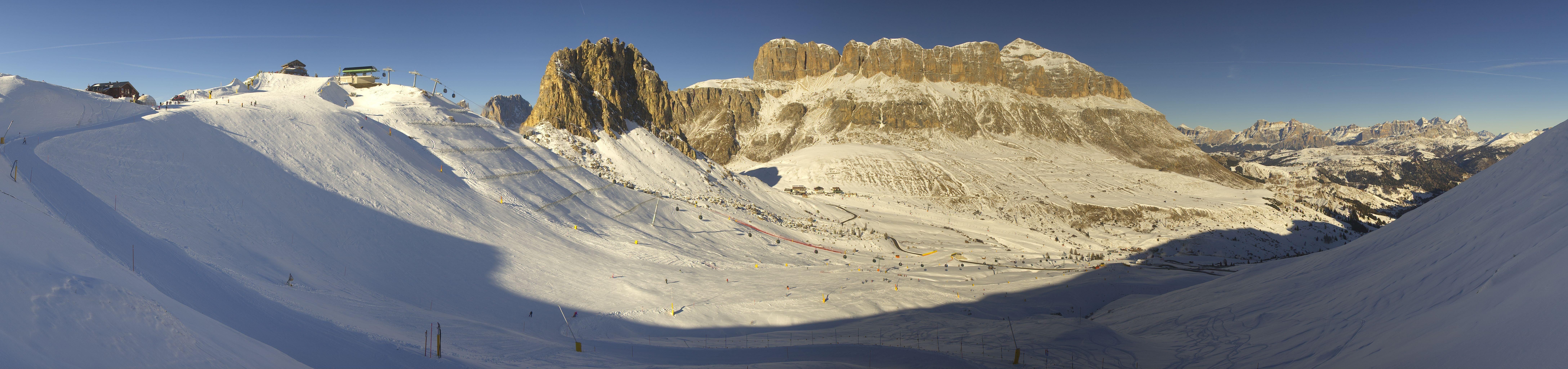Archiv Foto Webcam Fassatal Panorama - Pordoi Pass