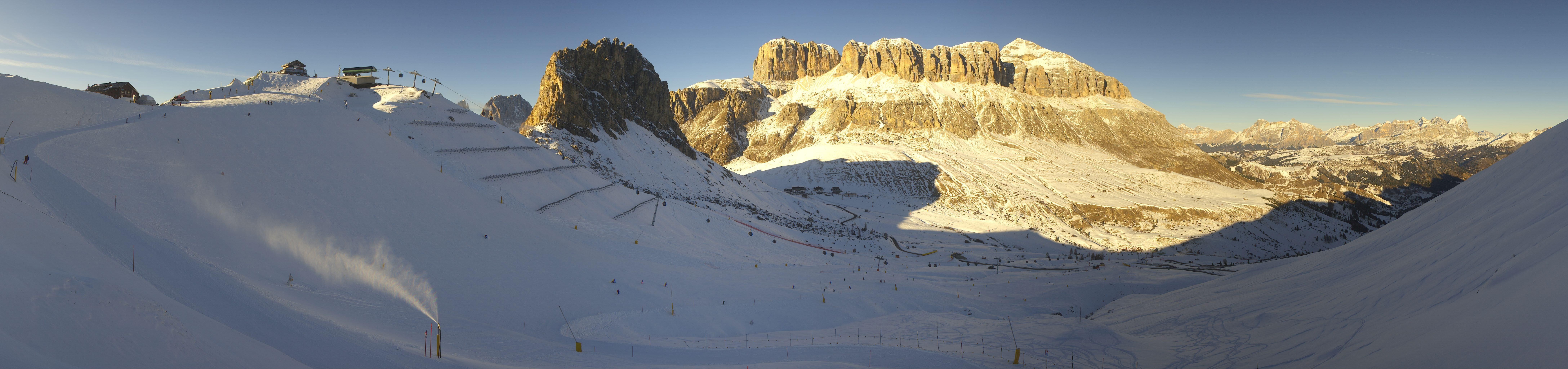 Archiv Foto Webcam Fassatal Panorama - Pordoi Pass