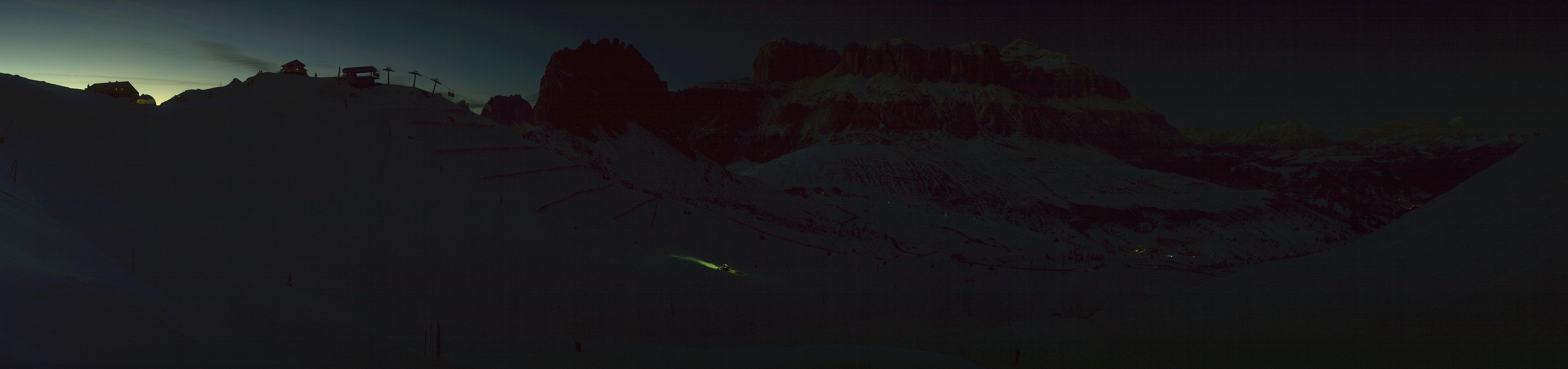 Archiv Foto Webcam Fassatal Panorama - Pordoi Pass