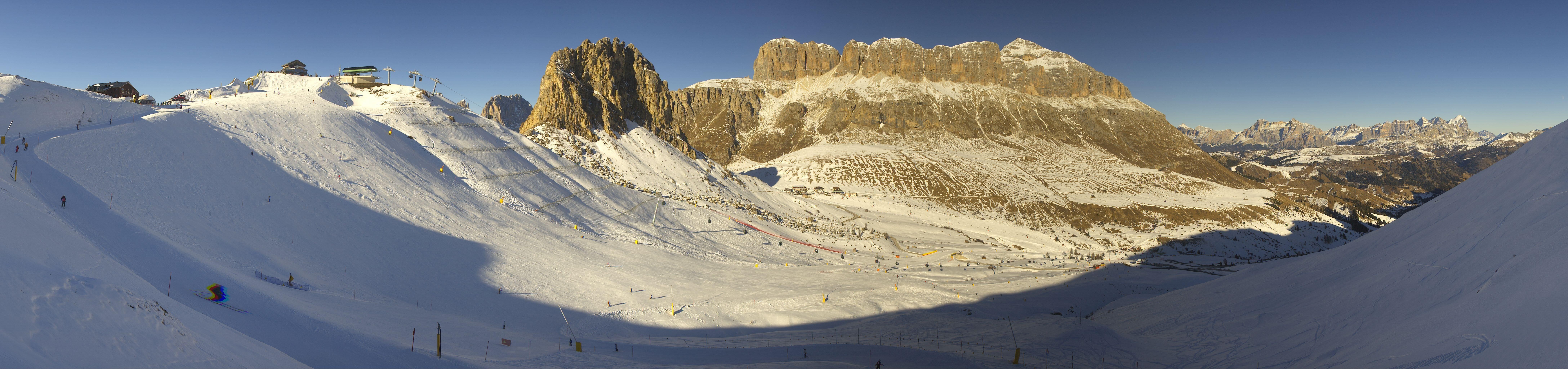 Archiv Foto Webcam Fassatal Panorama - Pordoi Pass