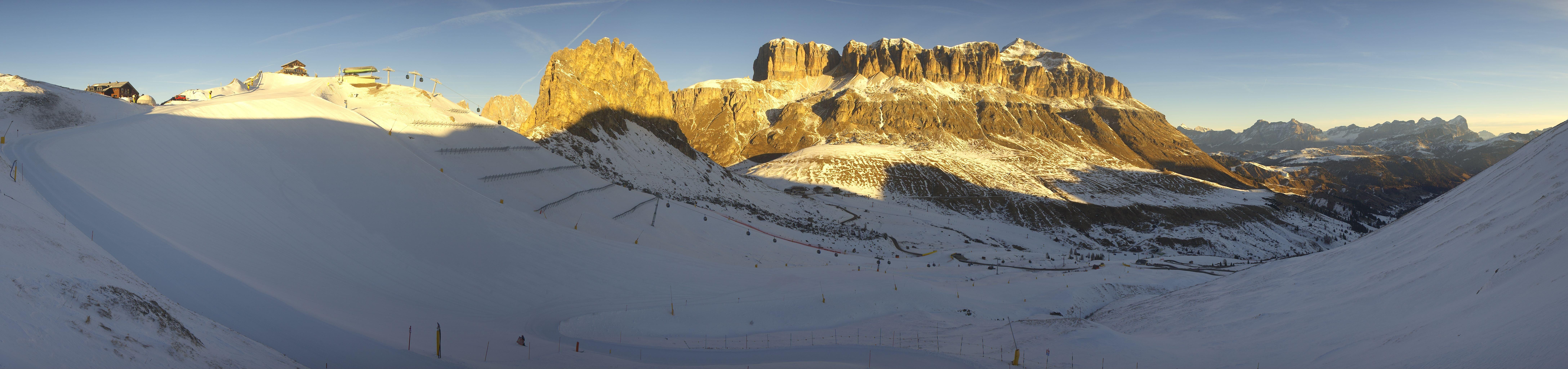 Archiv Foto Webcam Fassatal Panorama - Pordoi Pass