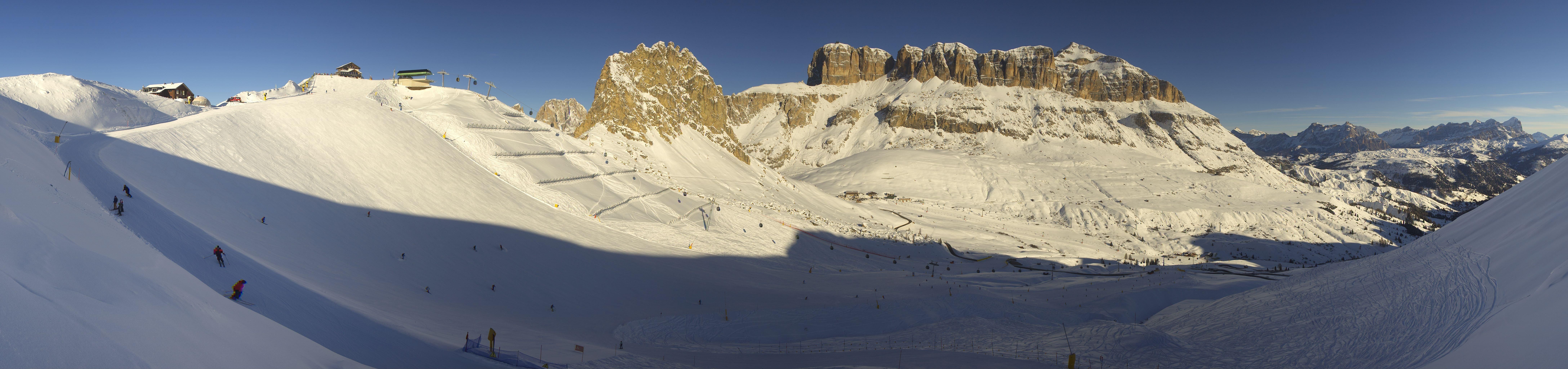 Archiv Foto Webcam Fassatal Panorama - Pordoi Pass