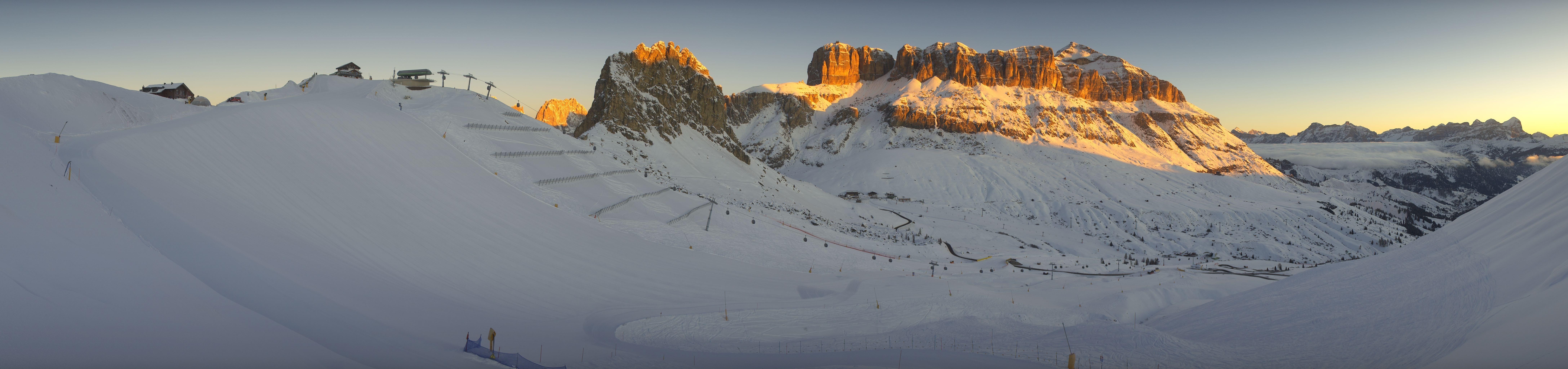 Archiv Foto Webcam Fassatal Panorama - Pordoi Pass