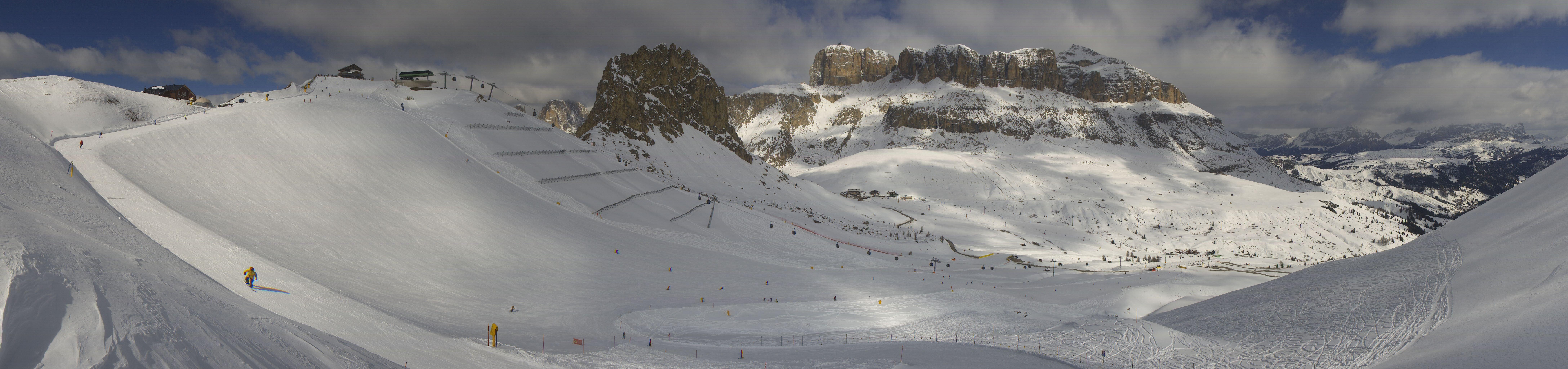Archiv Foto Webcam Fassatal Panorama - Pordoi Pass