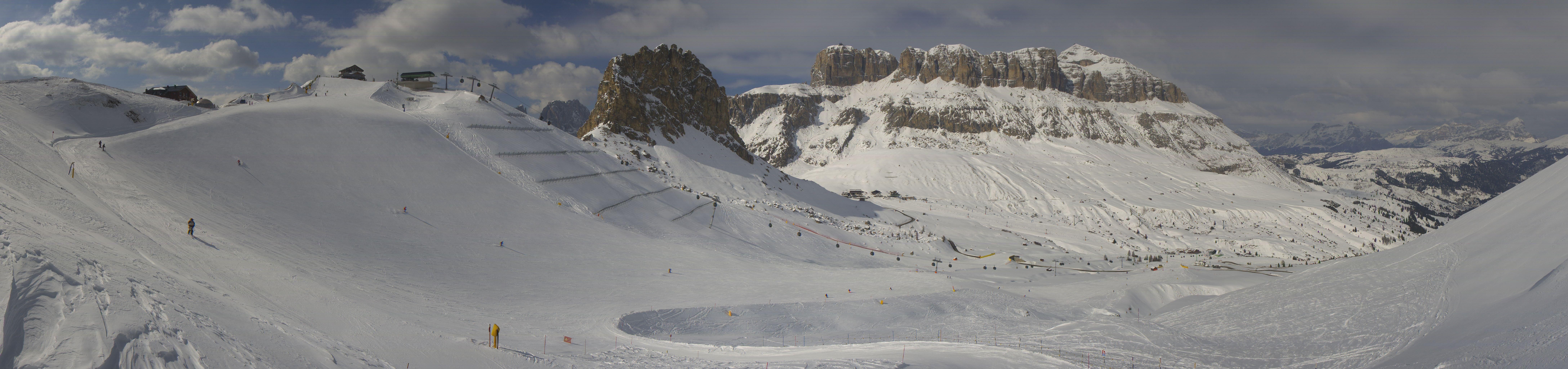 Archiv Foto Webcam Fassatal Panorama - Pordoi Pass