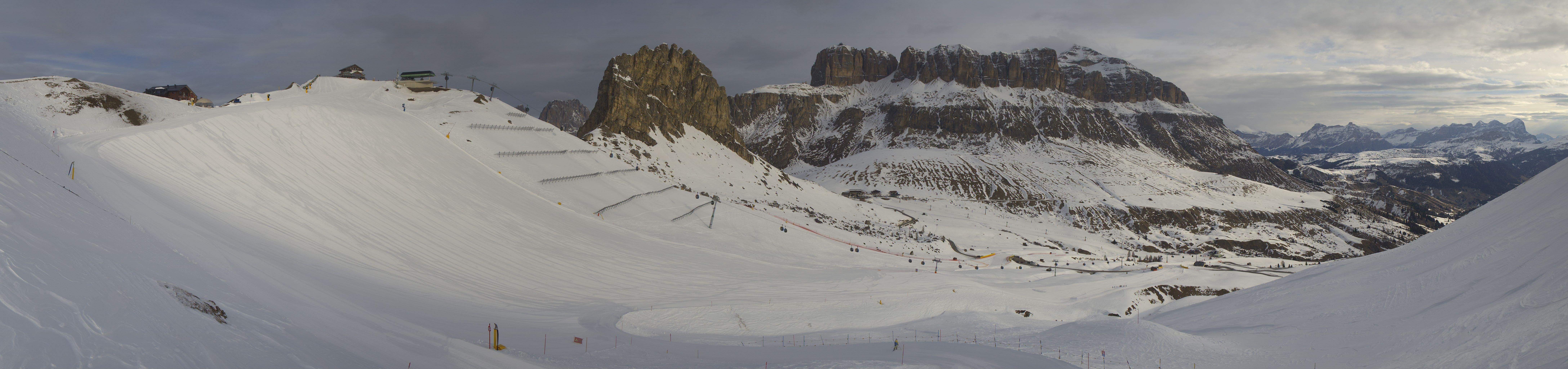 Archiv Foto Webcam Fassatal Panorama - Pordoi Pass