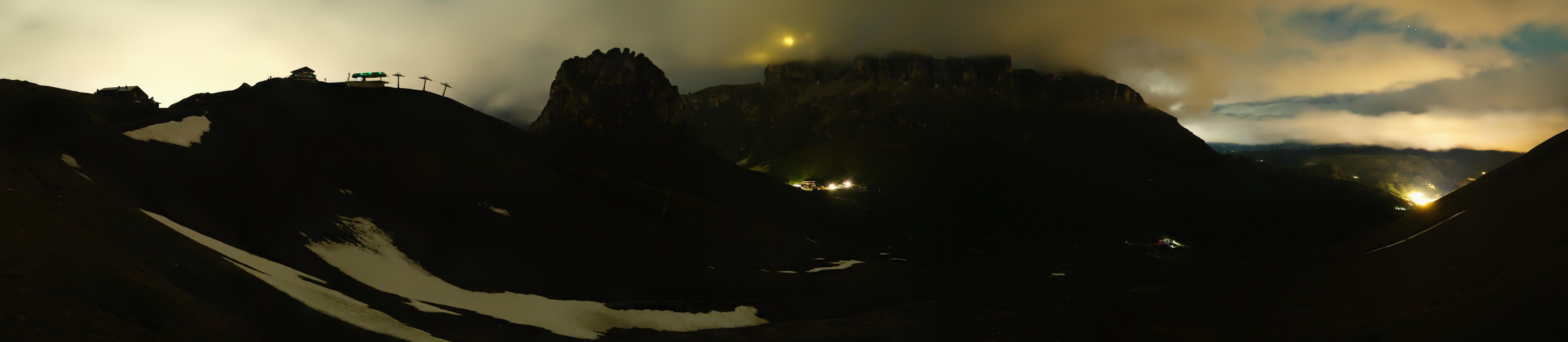 Archiv Foto Webcam Fassatal Panorama - Pordoi Pass