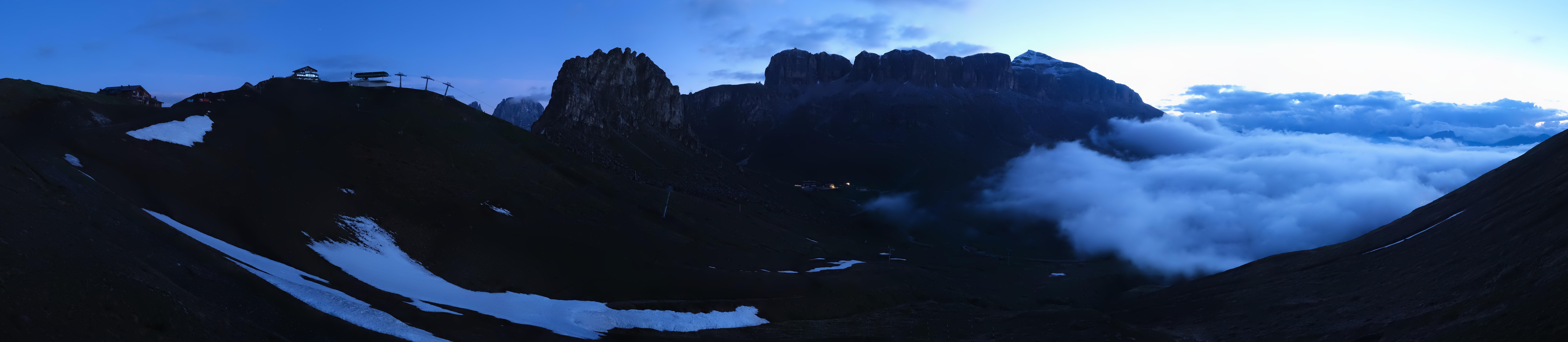 Archiv Foto Webcam Fassatal Panorama - Pordoi Pass