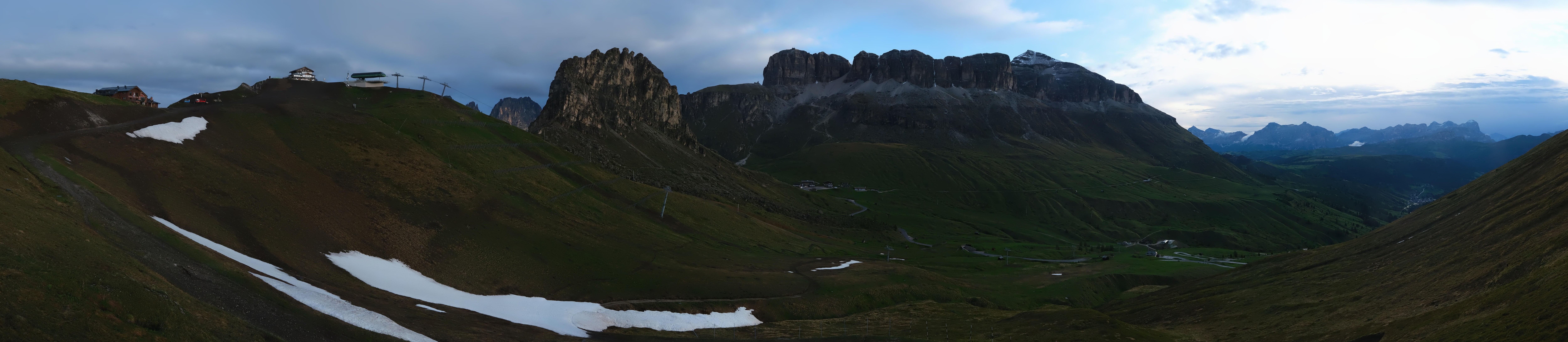 Archiv Foto Webcam Fassatal Panorama - Pordoi Pass