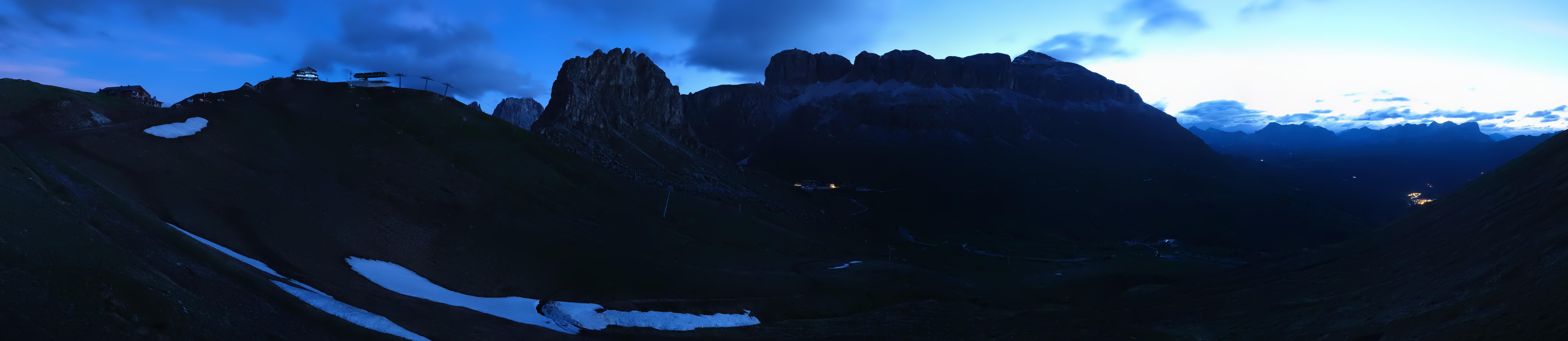 Archiv Foto Webcam Fassatal Panorama - Pordoi Pass