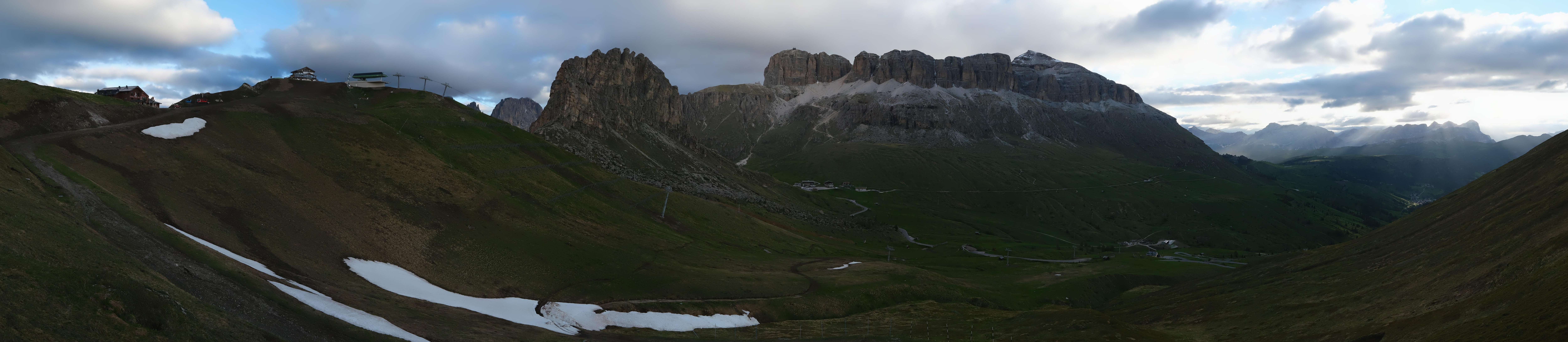 Archiv Foto Webcam Fassatal Panorama - Pordoi Pass