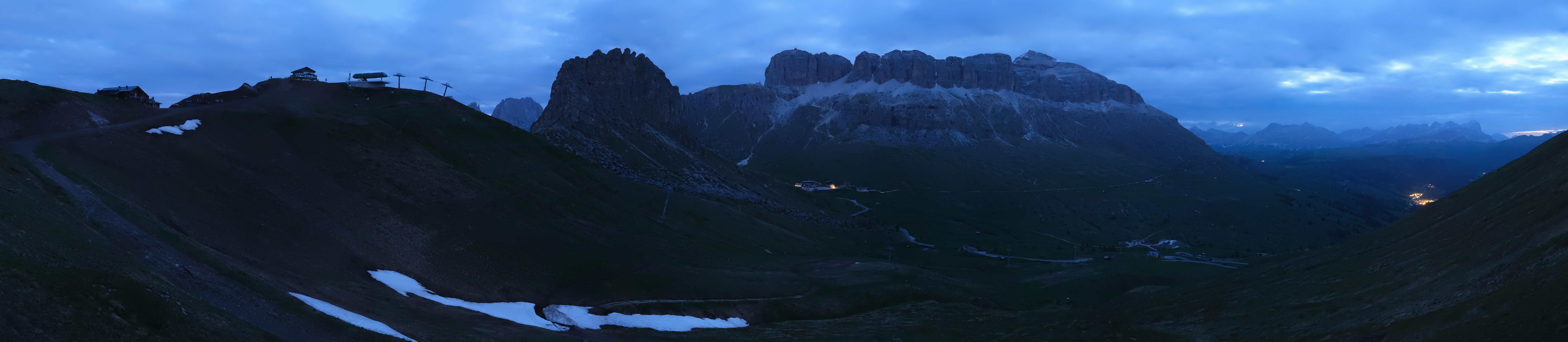 Archiv Foto Webcam Fassatal Panorama - Pordoi Pass