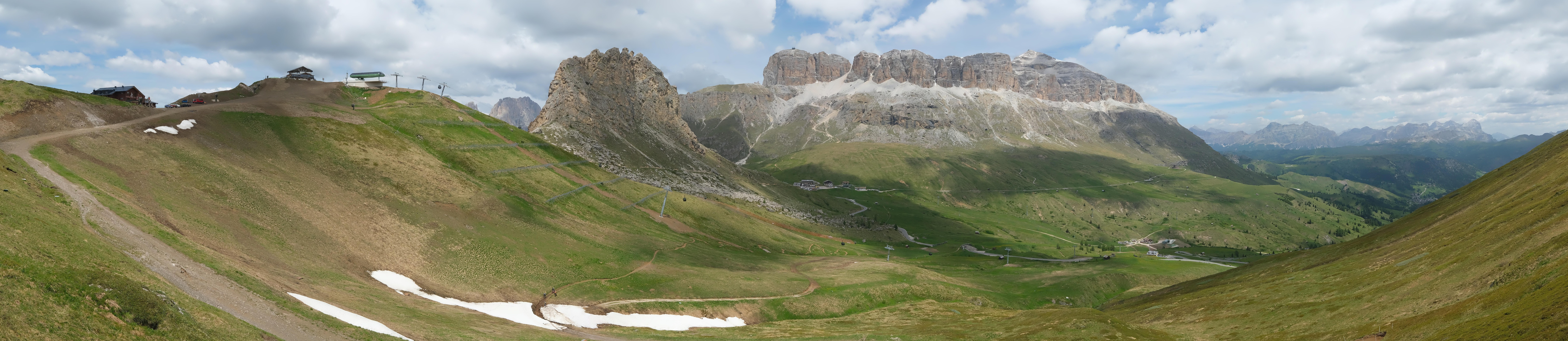 Archiv Foto Webcam Fassatal Panorama - Pordoi Pass