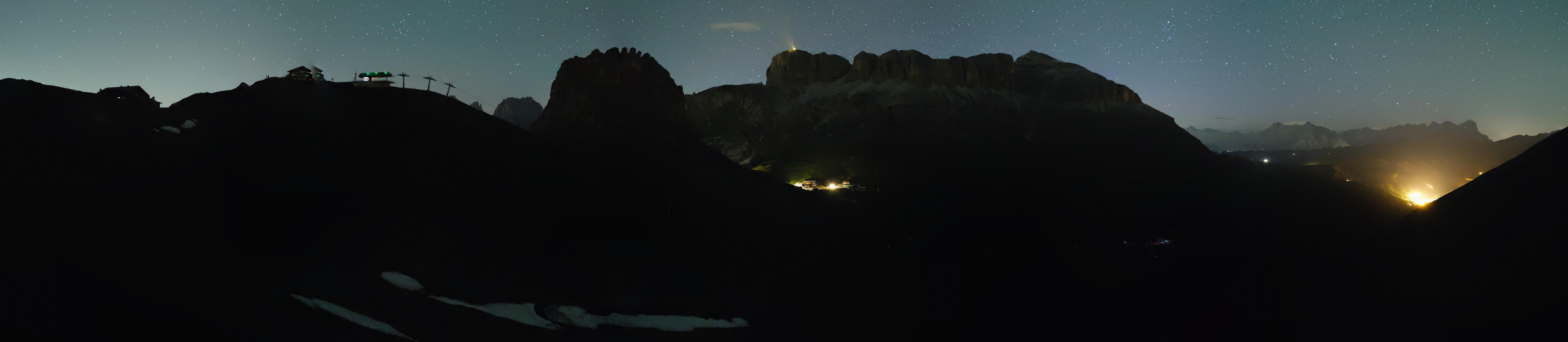 Archiv Foto Webcam Fassatal Panorama - Pordoi Pass