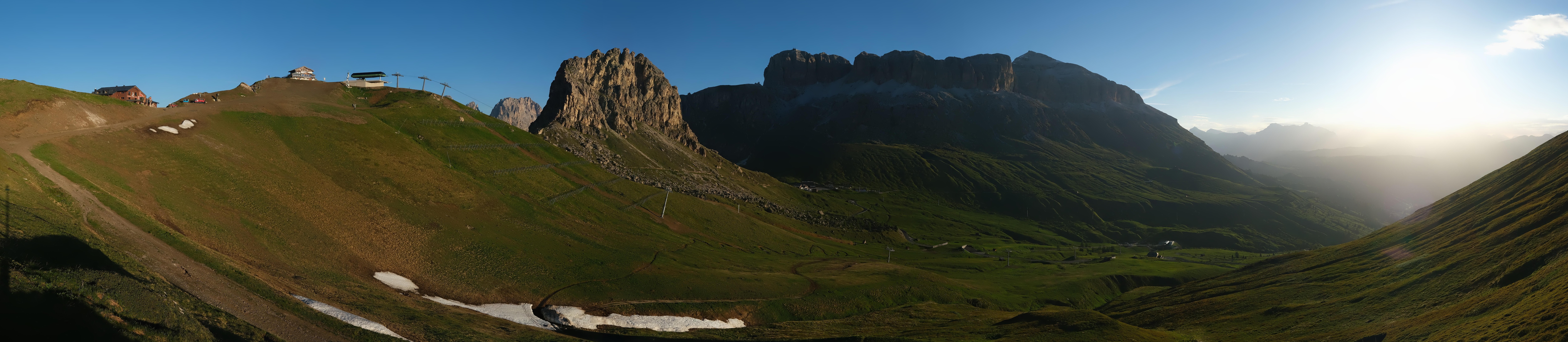 Archiv Foto Webcam Fassatal Panorama - Pordoi Pass