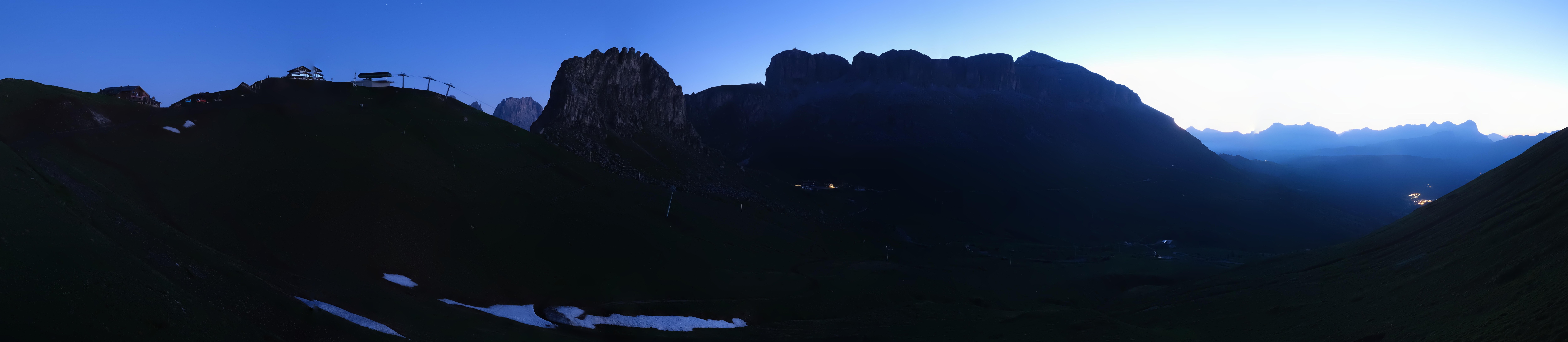 Archiv Foto Webcam Fassatal Panorama - Pordoi Pass
