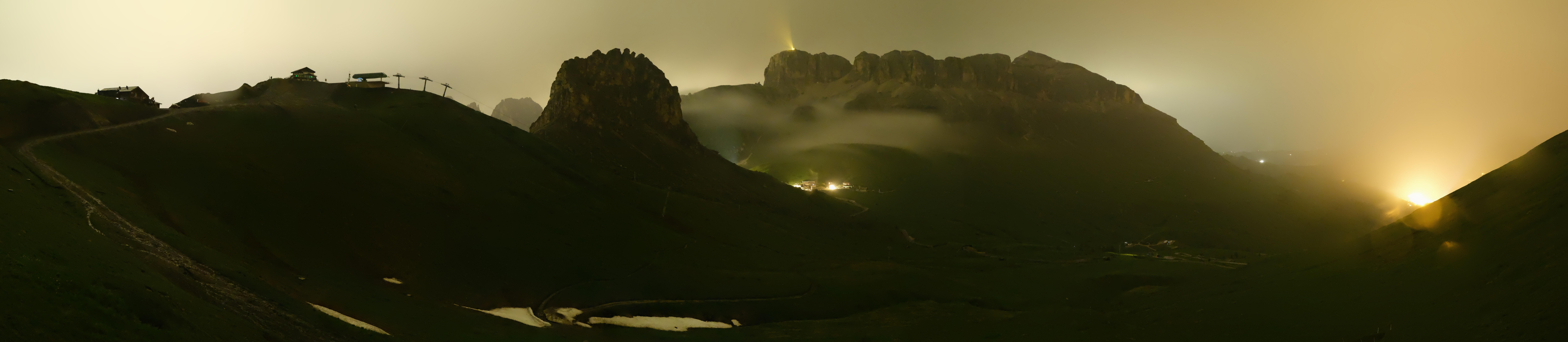 Archiv Foto Webcam Fassatal Panorama - Pordoi Pass