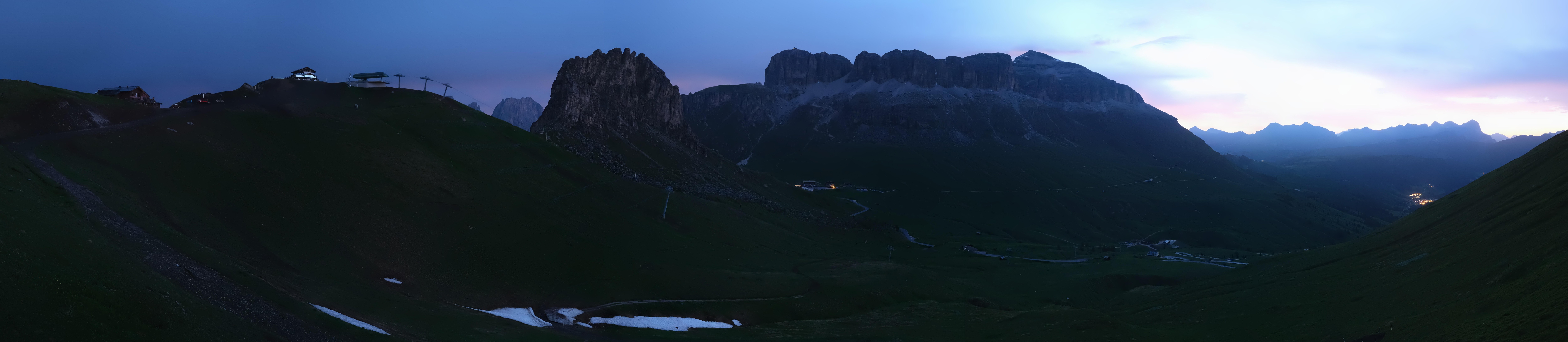 Archiv Foto Webcam Fassatal Panorama - Pordoi Pass