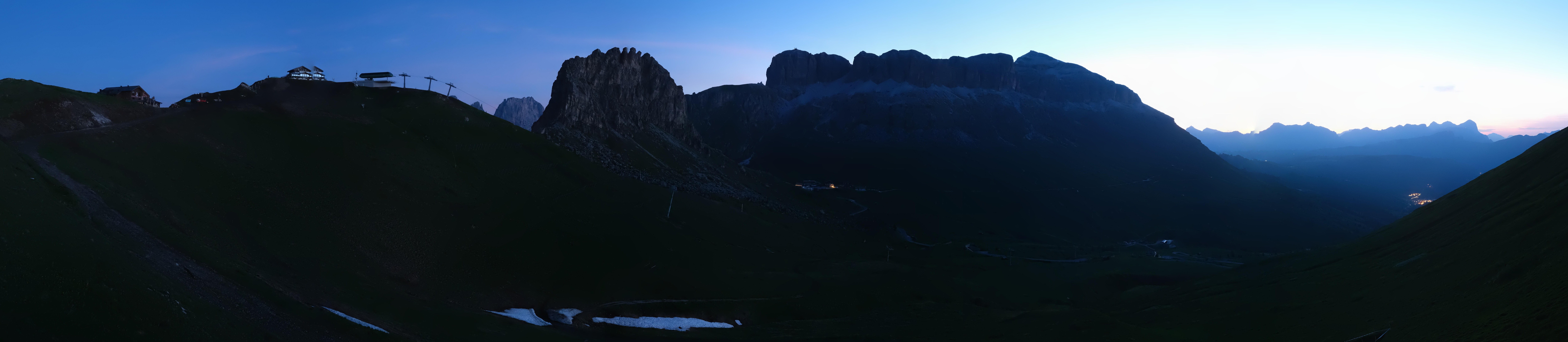 Archiv Foto Webcam Fassatal Panorama - Pordoi Pass
