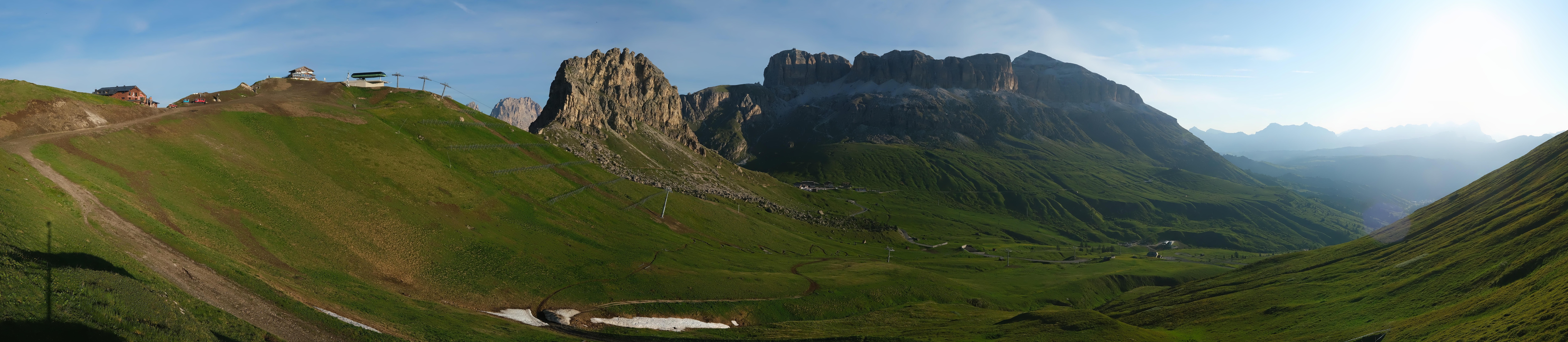 Archiv Foto Webcam Fassatal Panorama - Pordoi Pass