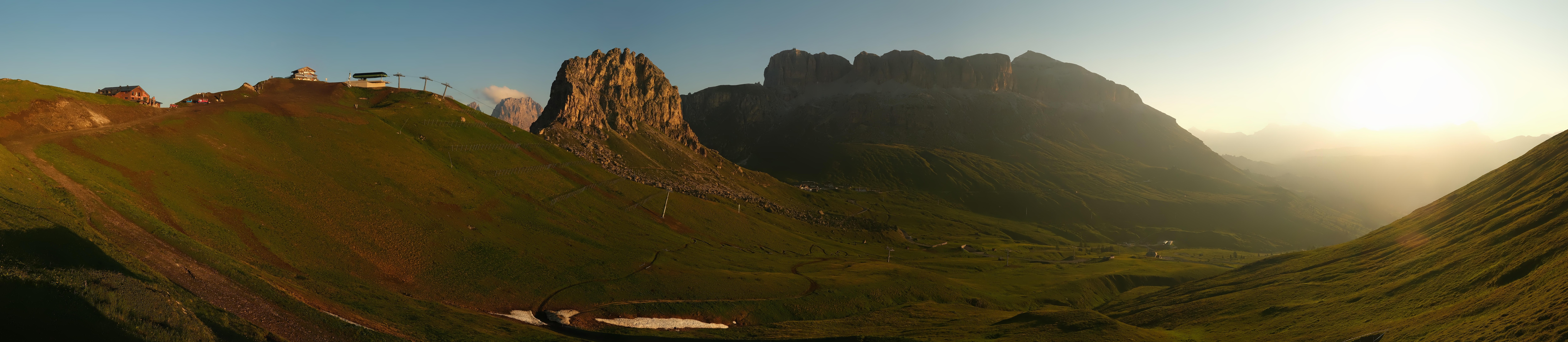 Archiv Foto Webcam Fassatal Panorama - Pordoi Pass