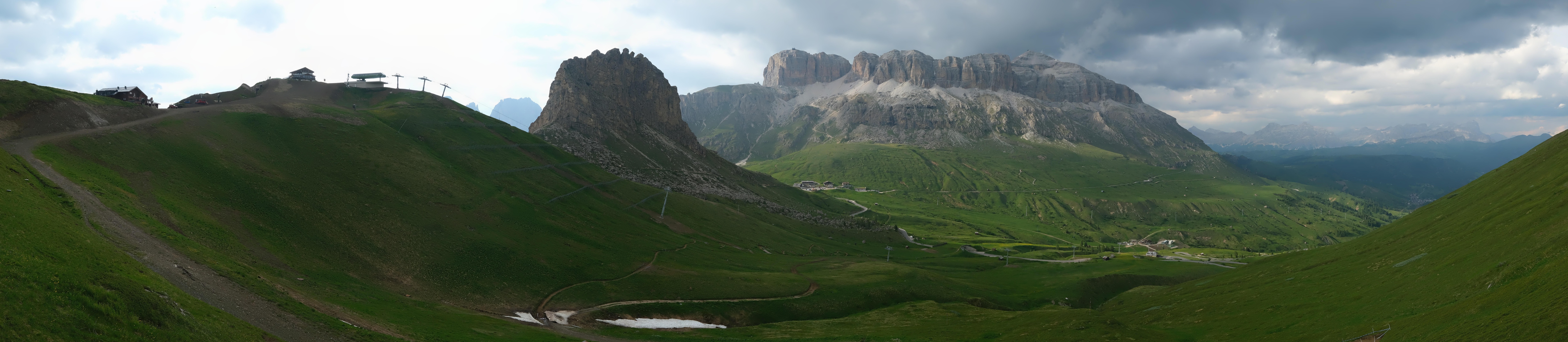 Archiv Foto Webcam Fassatal Panorama - Pordoi Pass