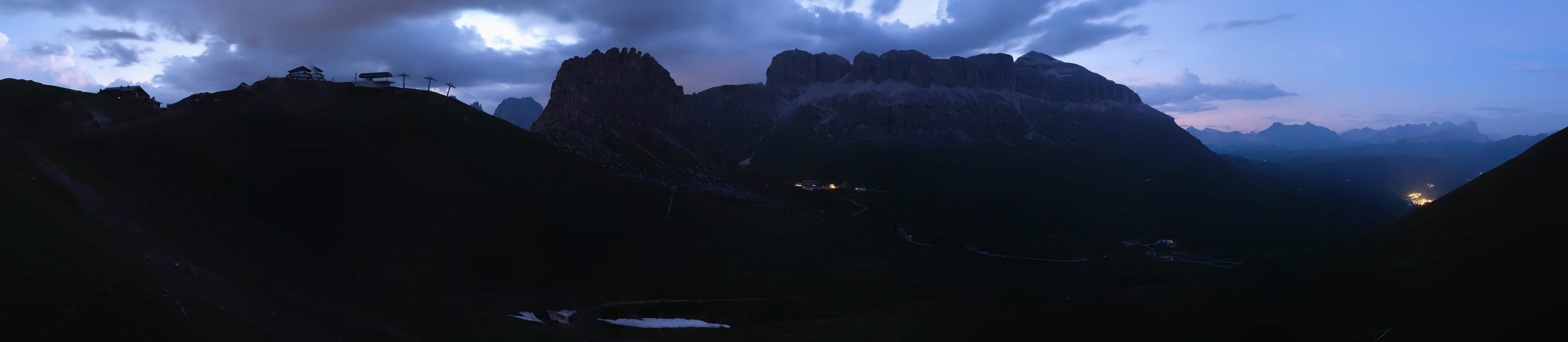 Archiv Foto Webcam Fassatal Panorama - Pordoi Pass