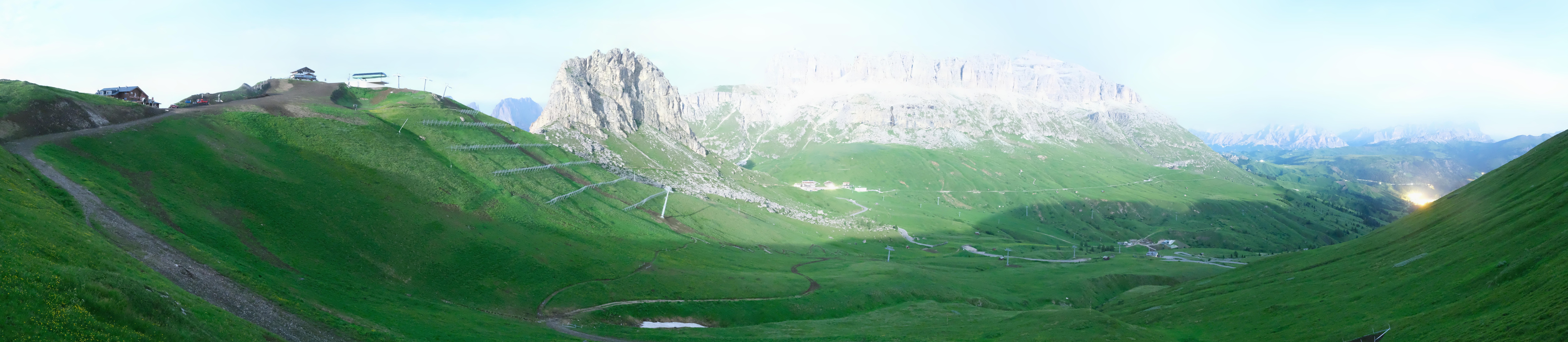 Archiv Foto Webcam Fassatal Panorama - Pordoi Pass