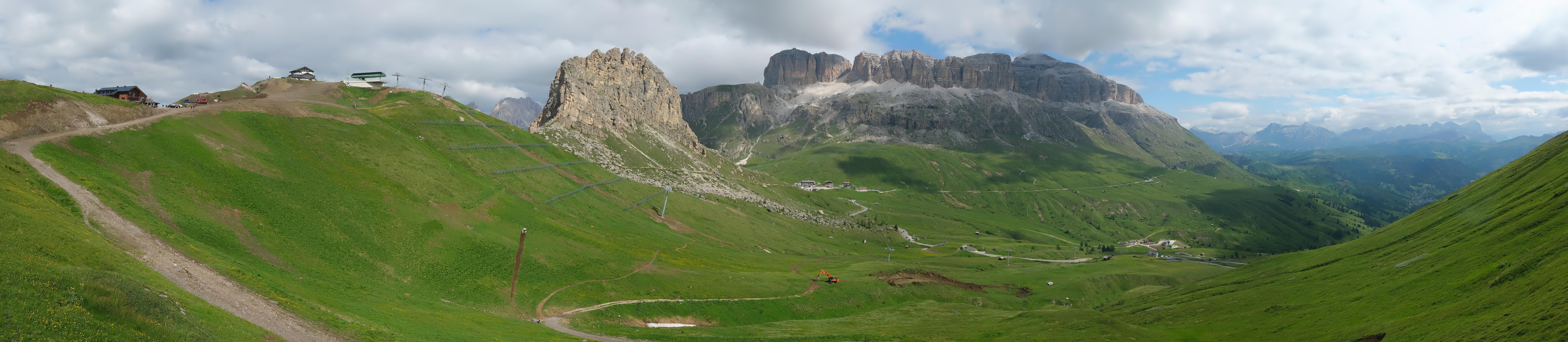 Archiv Foto Webcam Fassatal Panorama - Pordoi Pass