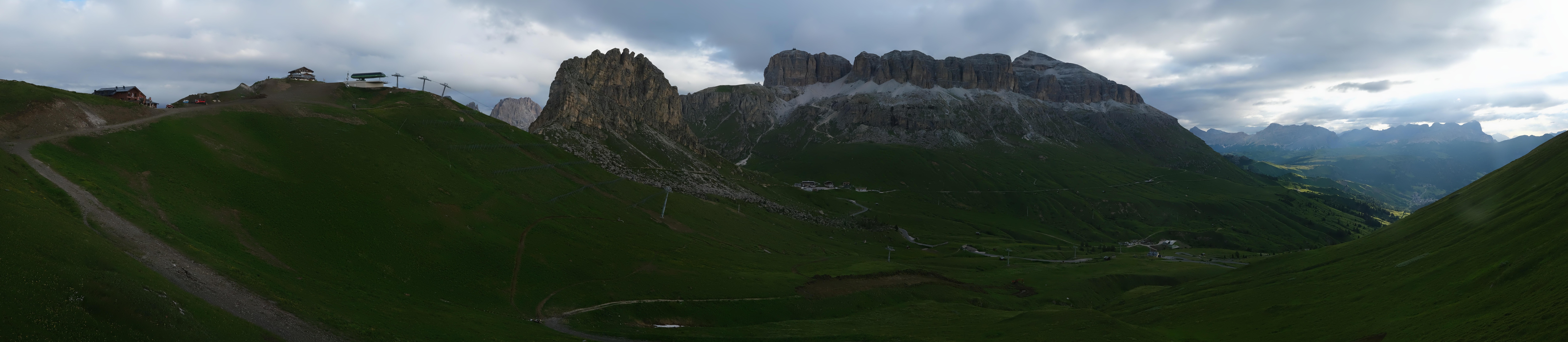 Archiv Foto Webcam Fassatal Panorama - Pordoi Pass