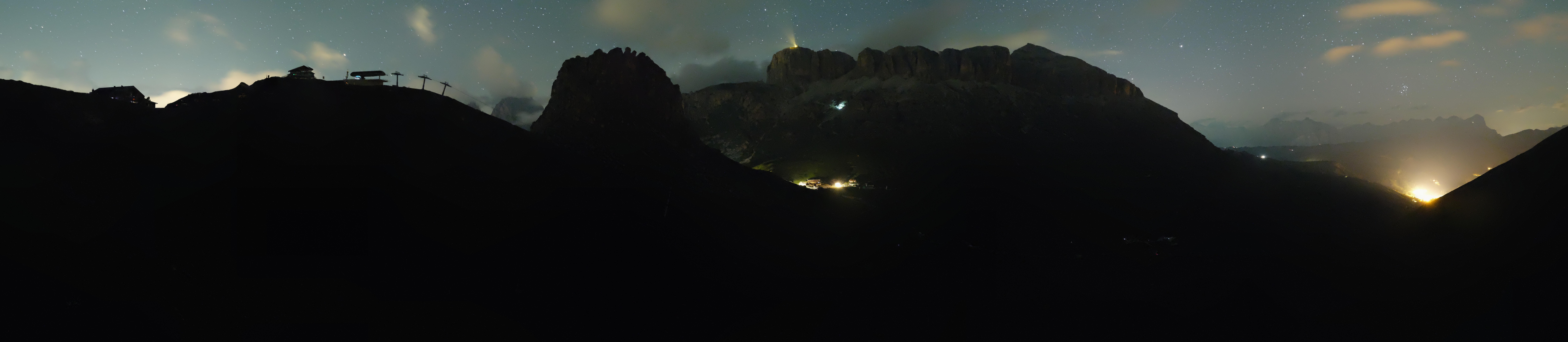 Archiv Foto Webcam Fassatal Panorama - Pordoi Pass