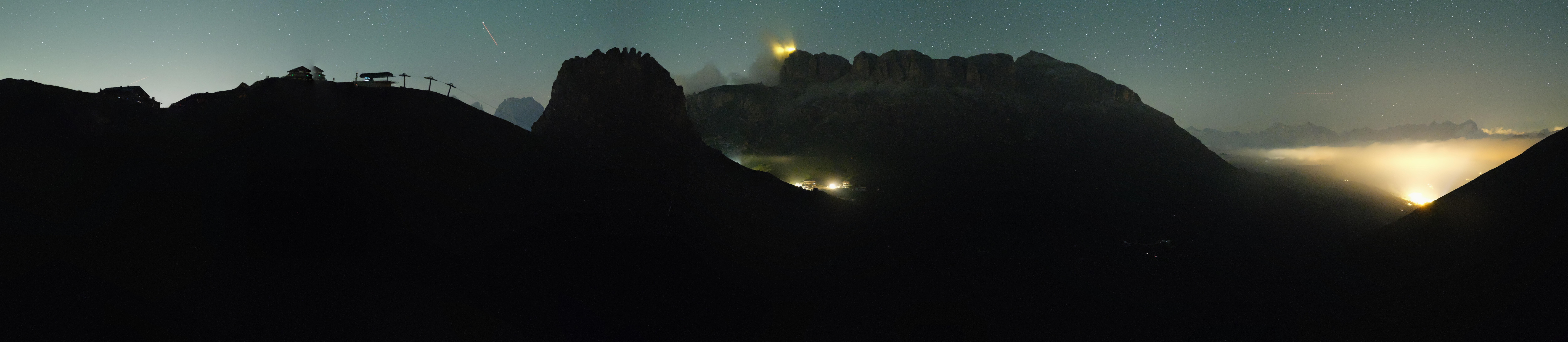 Archiv Foto Webcam Fassatal Panorama - Pordoi Pass
