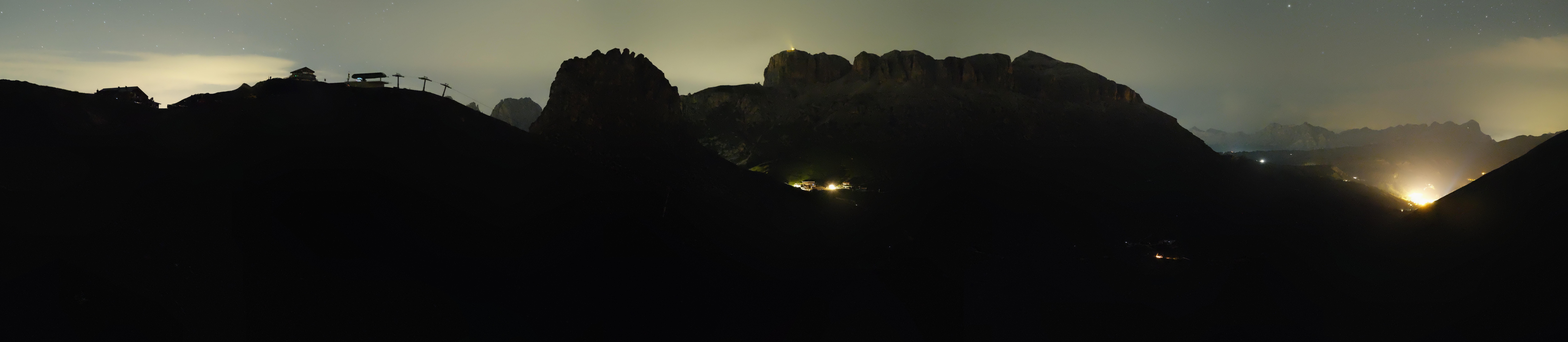 Archiv Foto Webcam Fassatal Panorama - Pordoi Pass