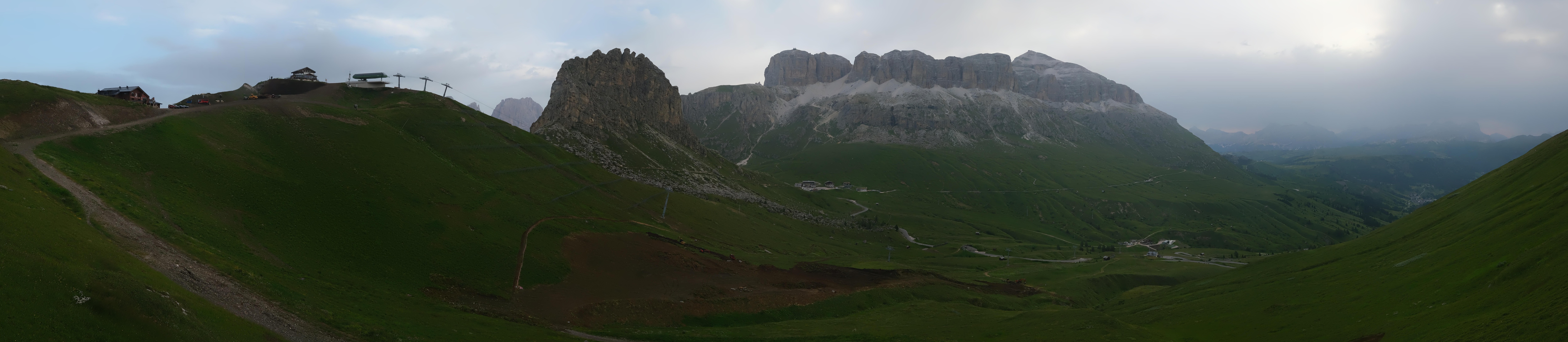 Archiv Foto Webcam Fassatal Panorama - Pordoi Pass