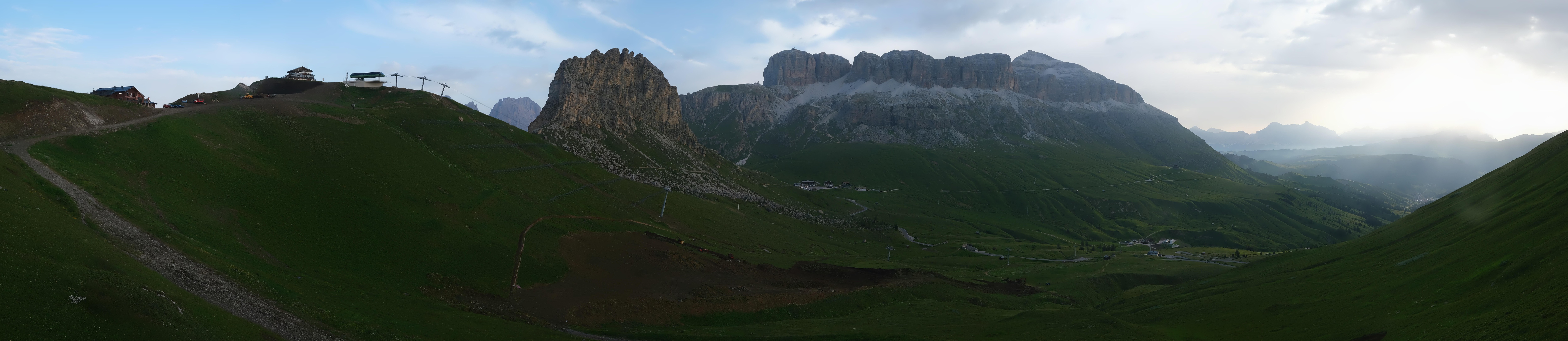 Archiv Foto Webcam Fassatal Panorama - Pordoi Pass