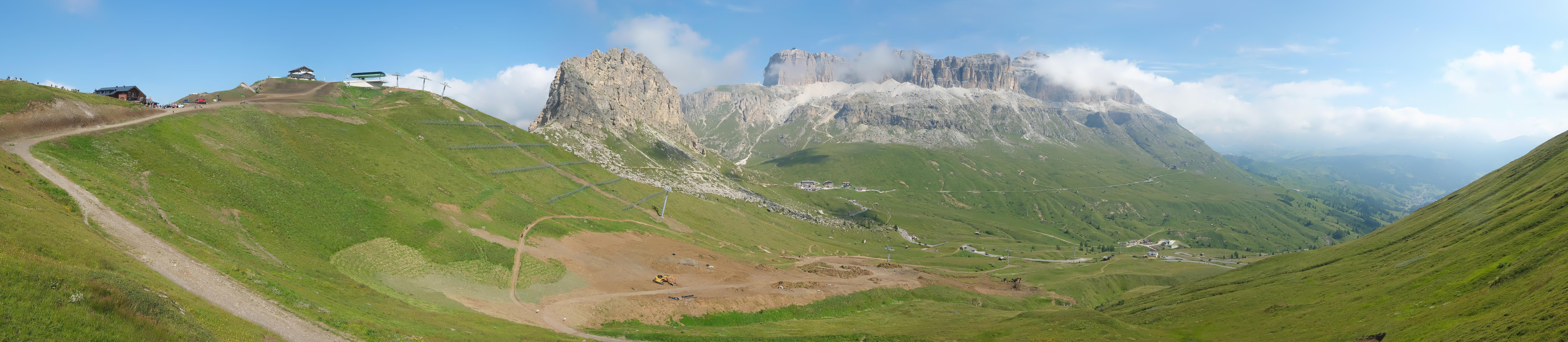 Archiv Foto Webcam Fassatal Panorama - Pordoi Pass